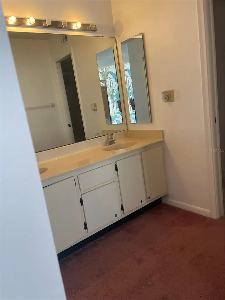 5279 Isla Key Boulevard St Petersburg FL 33715