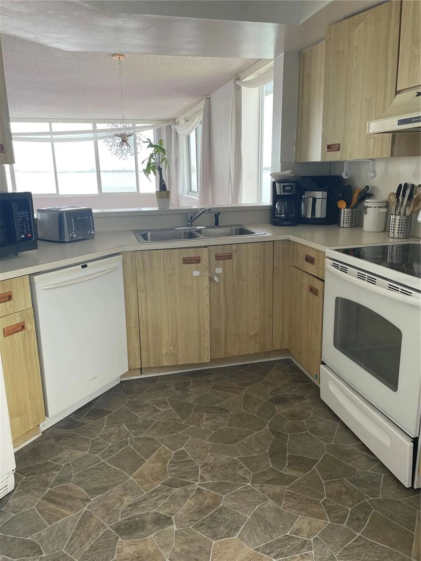 5279 Isla Key Boulevard St Petersburg FL 33715