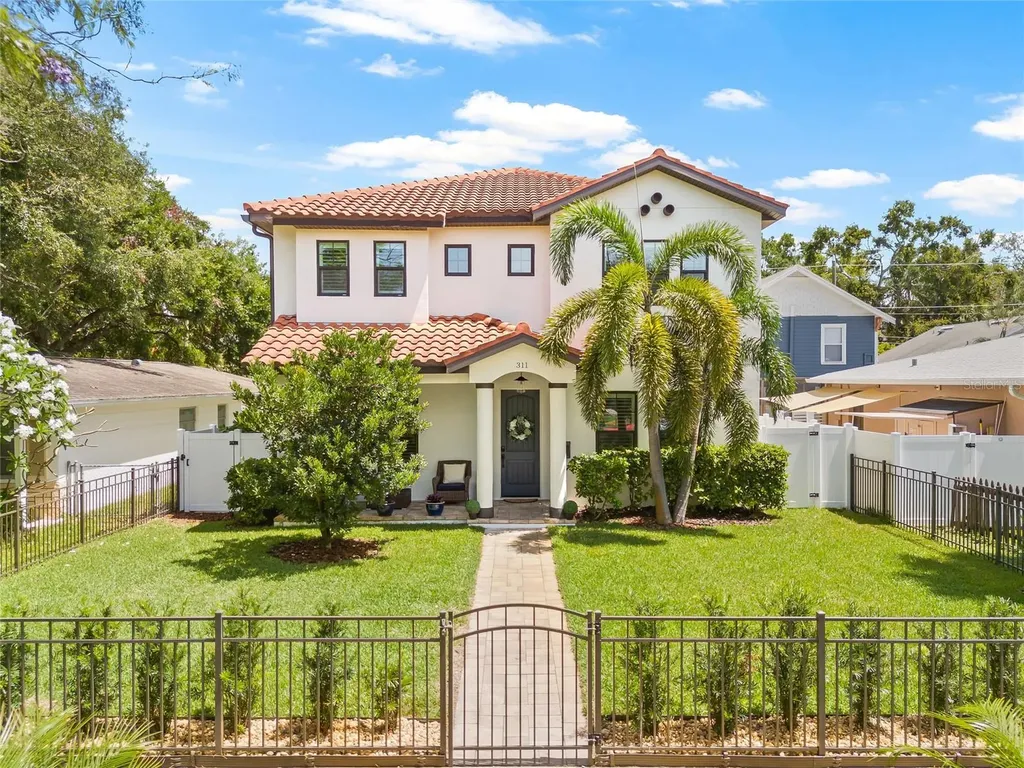 311 12th Avenue N St Petersburg FL 33701