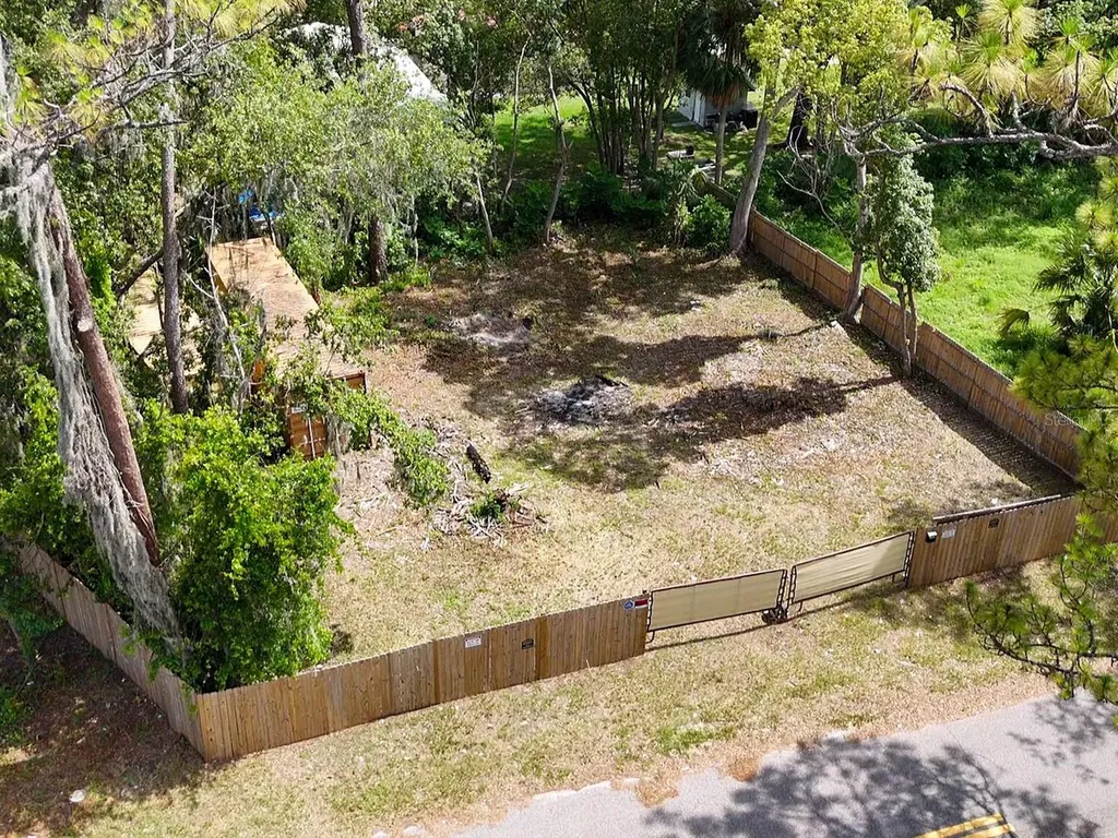 16220 Lenord Street Umatilla FL 32784