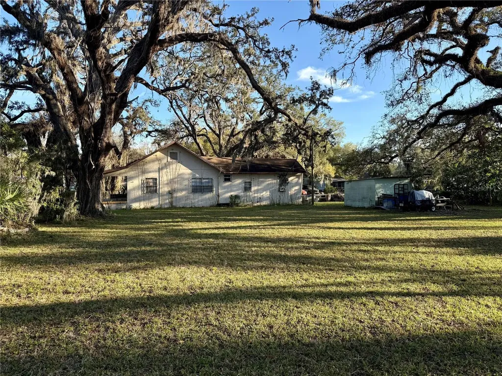 4009 N 15th Street Tampa FL 33610