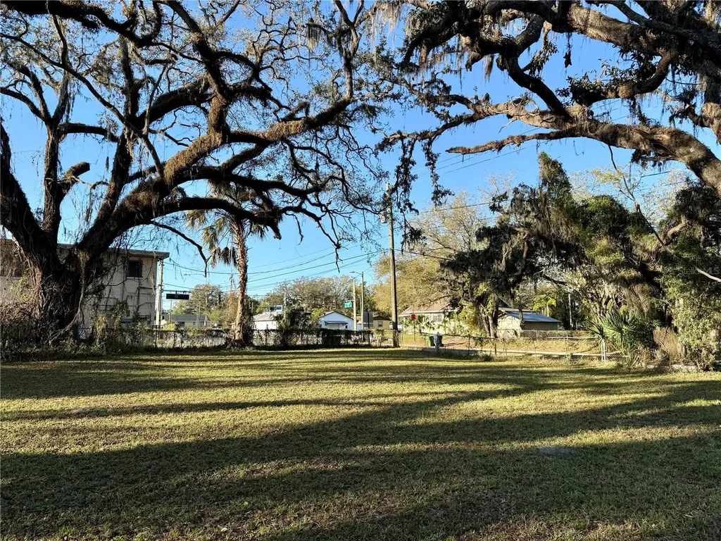 4009 N 15th Street Tampa FL 33610