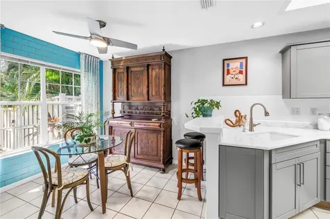 5090 White Pine Circle NE St Petersburg FL 33703