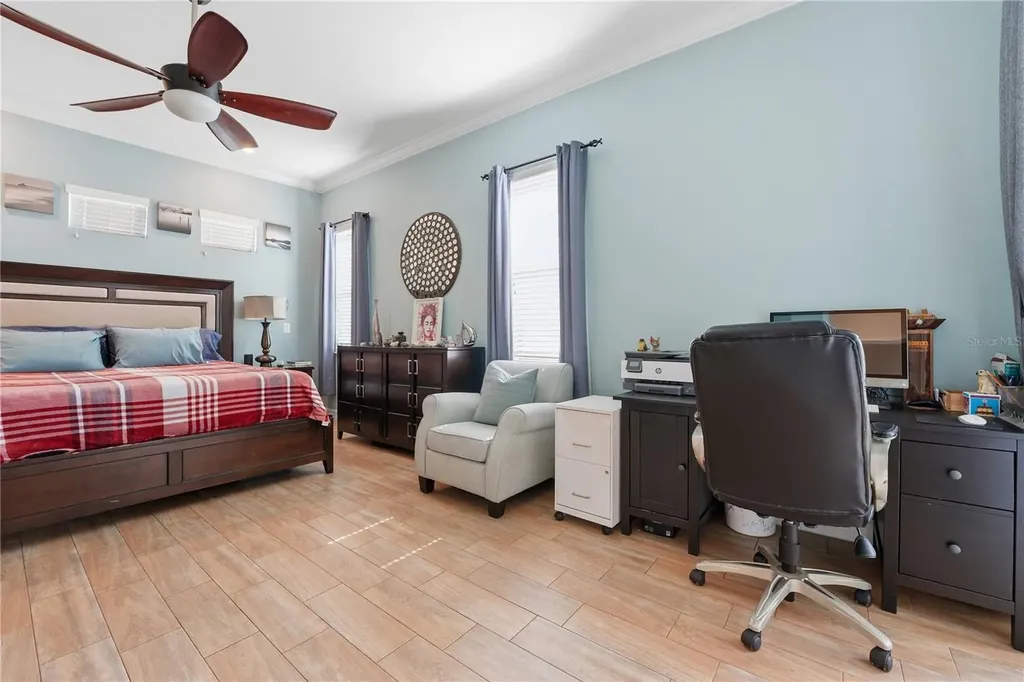 6619 35th Court E Sarasota FL 34243