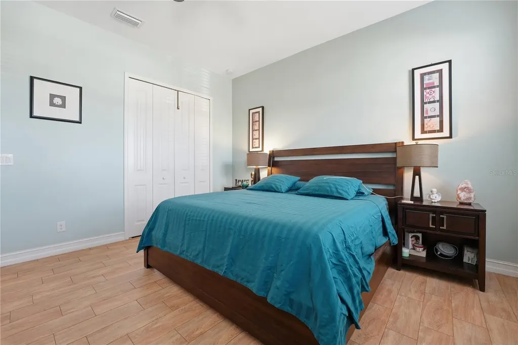 6619 35th Court E Sarasota FL 34243