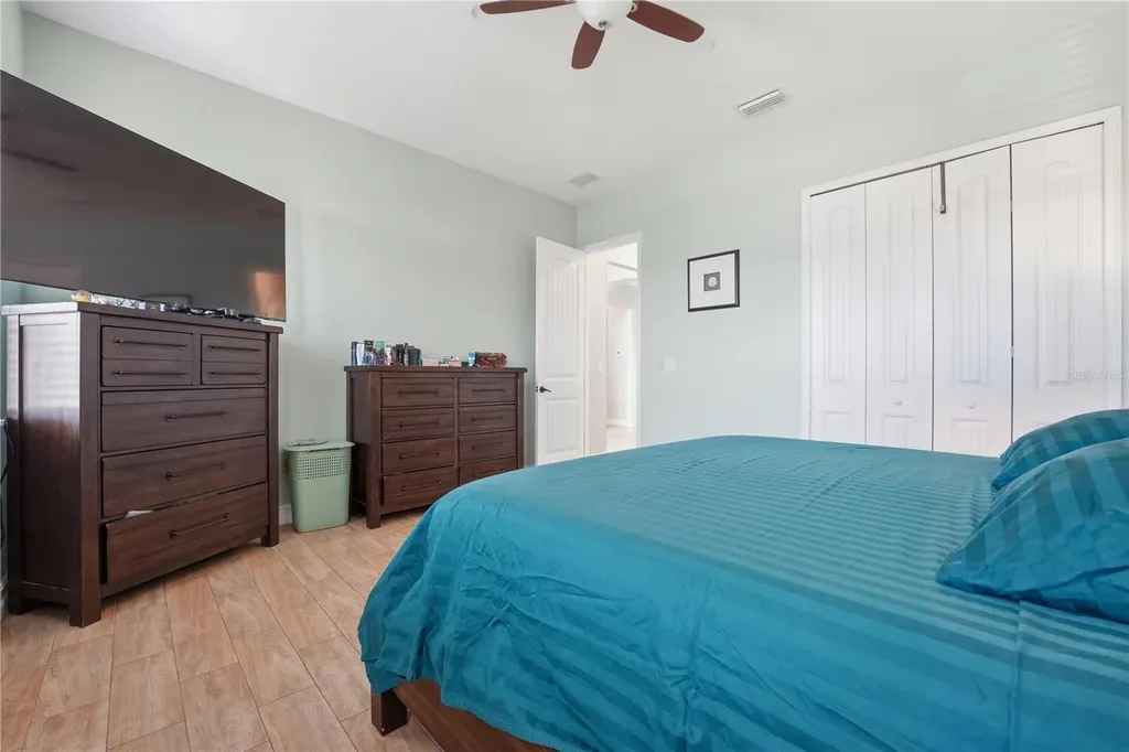 6619 35th Court E Sarasota FL 34243