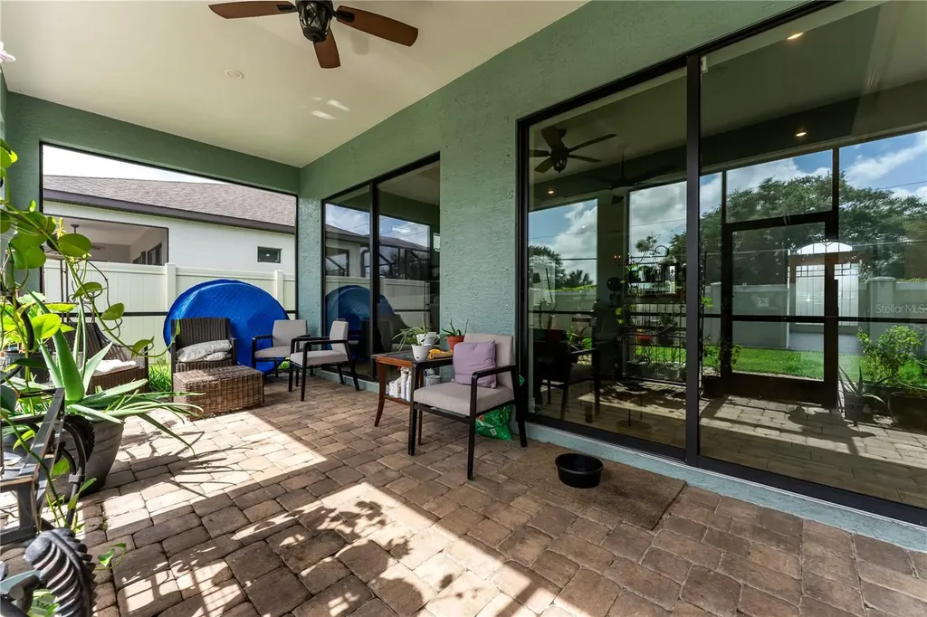 6619 35th Court E Sarasota FL 34243