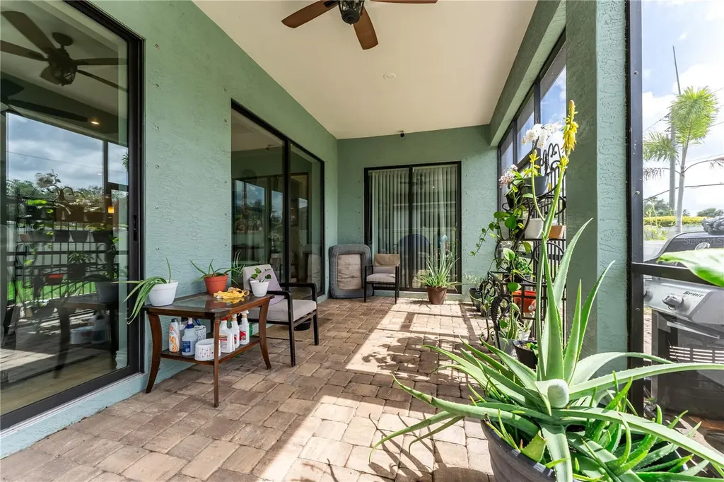 6619 35th Court E Sarasota FL 34243