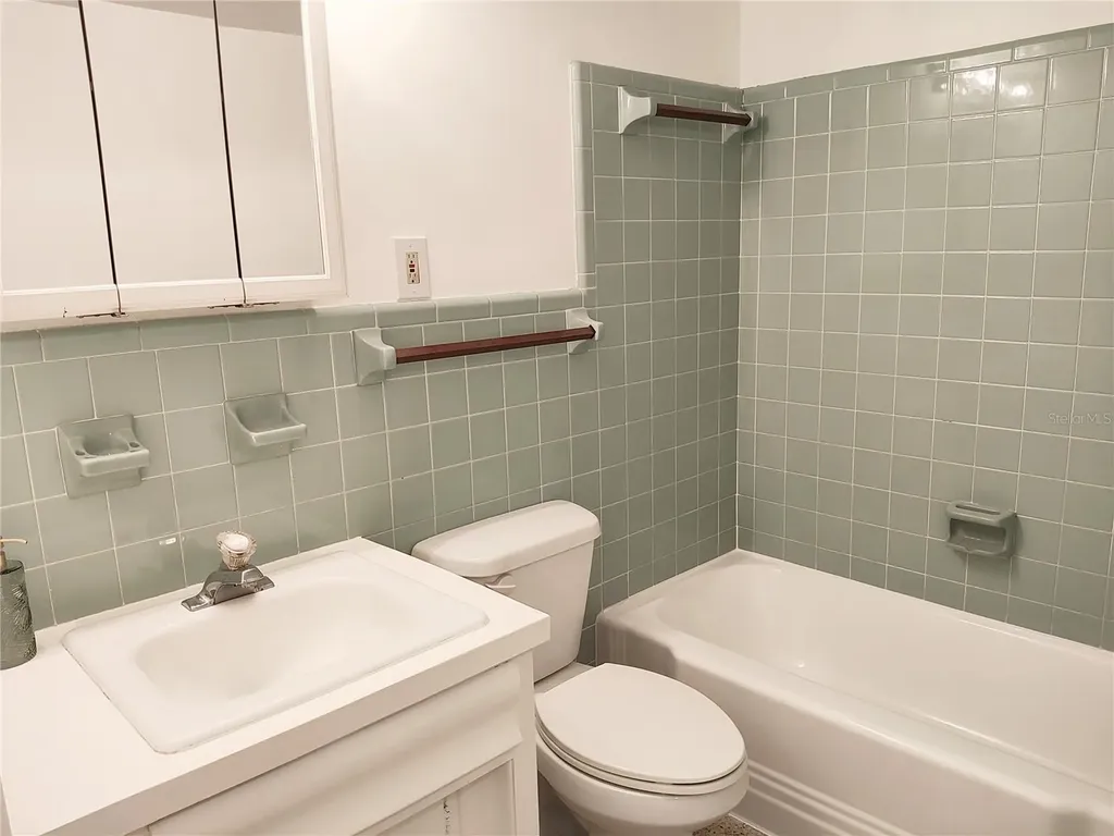 2155 Wood Street Sarasota FL 34237