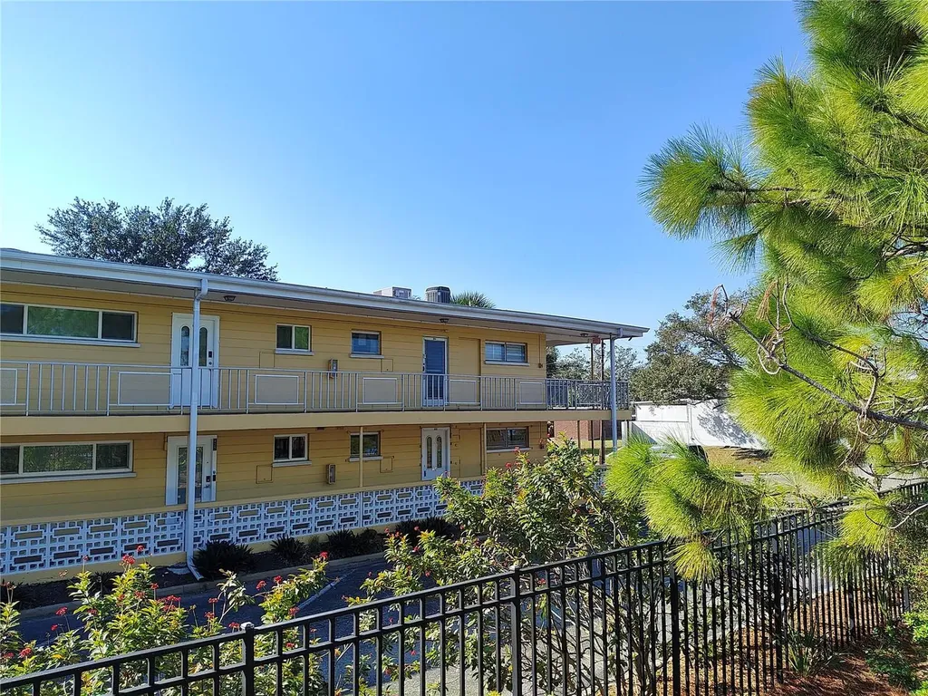2155 Wood Street Sarasota FL 34237