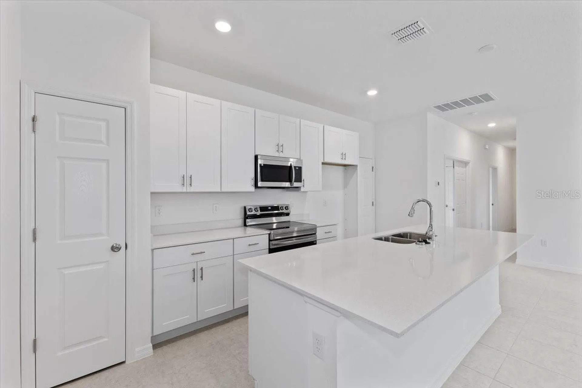 1194 Atlantic Avenue Fruitland Park FL 34731