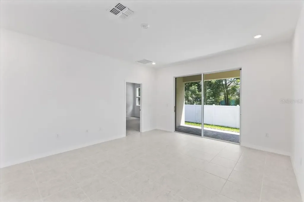 1198 Atlantic Avenue Fruitland Park FL 34731