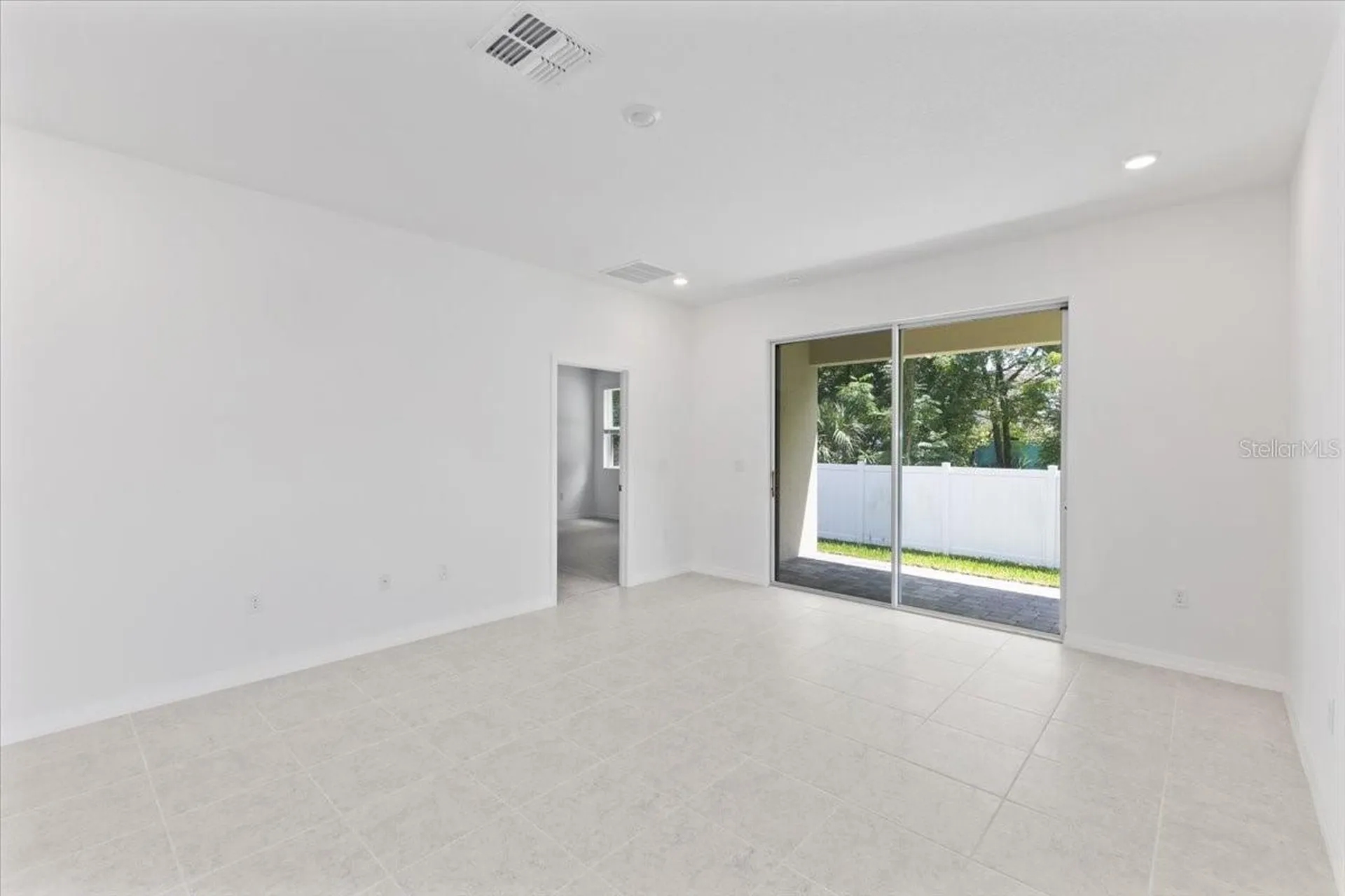 1198 Atlantic Avenue Fruitland Park FL 34731