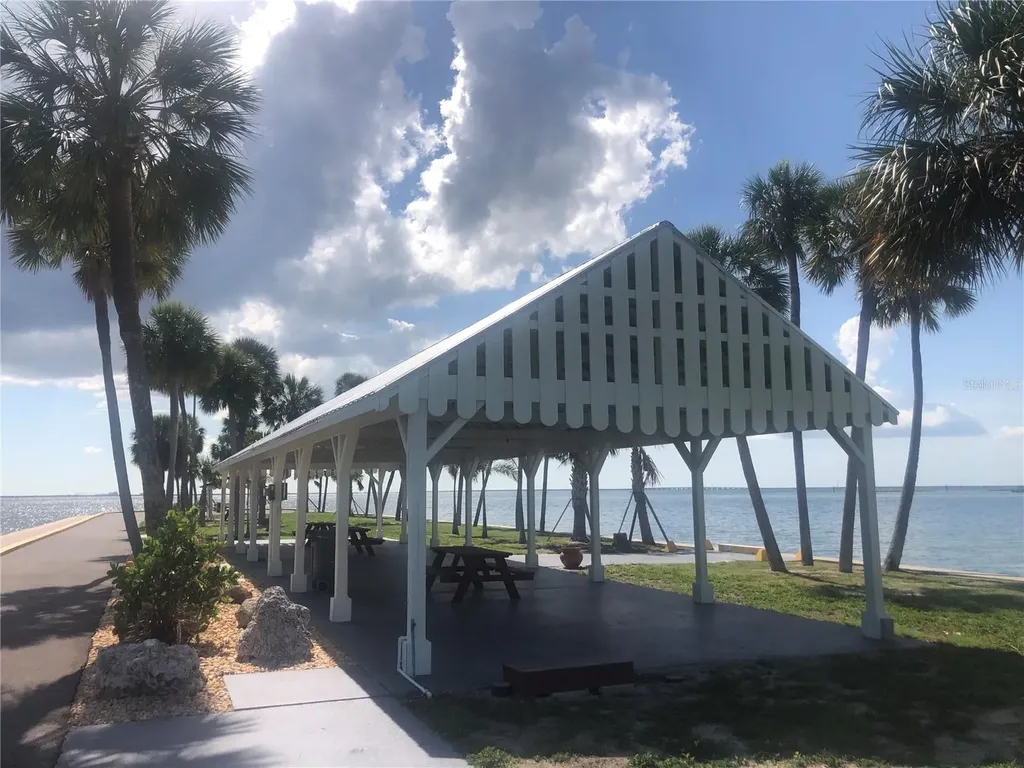 4851 W Gandy Boulevard Tampa FL 33611