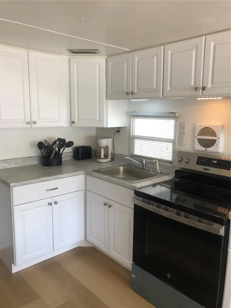 4851 W Gandy Boulevard Tampa FL 33611