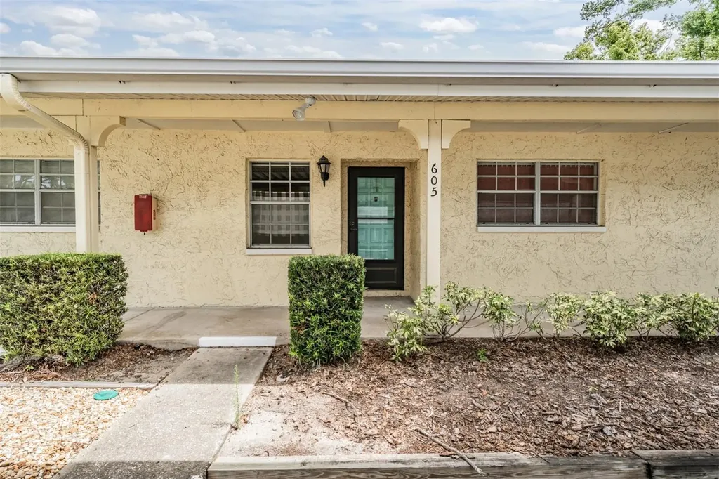 2465 Northside Drive Clearwater FL 33761