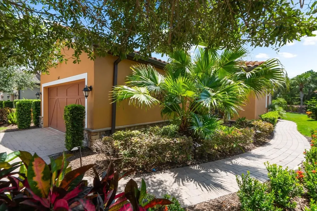 5121 Serata Drive Lakewood Ranch FL 34211