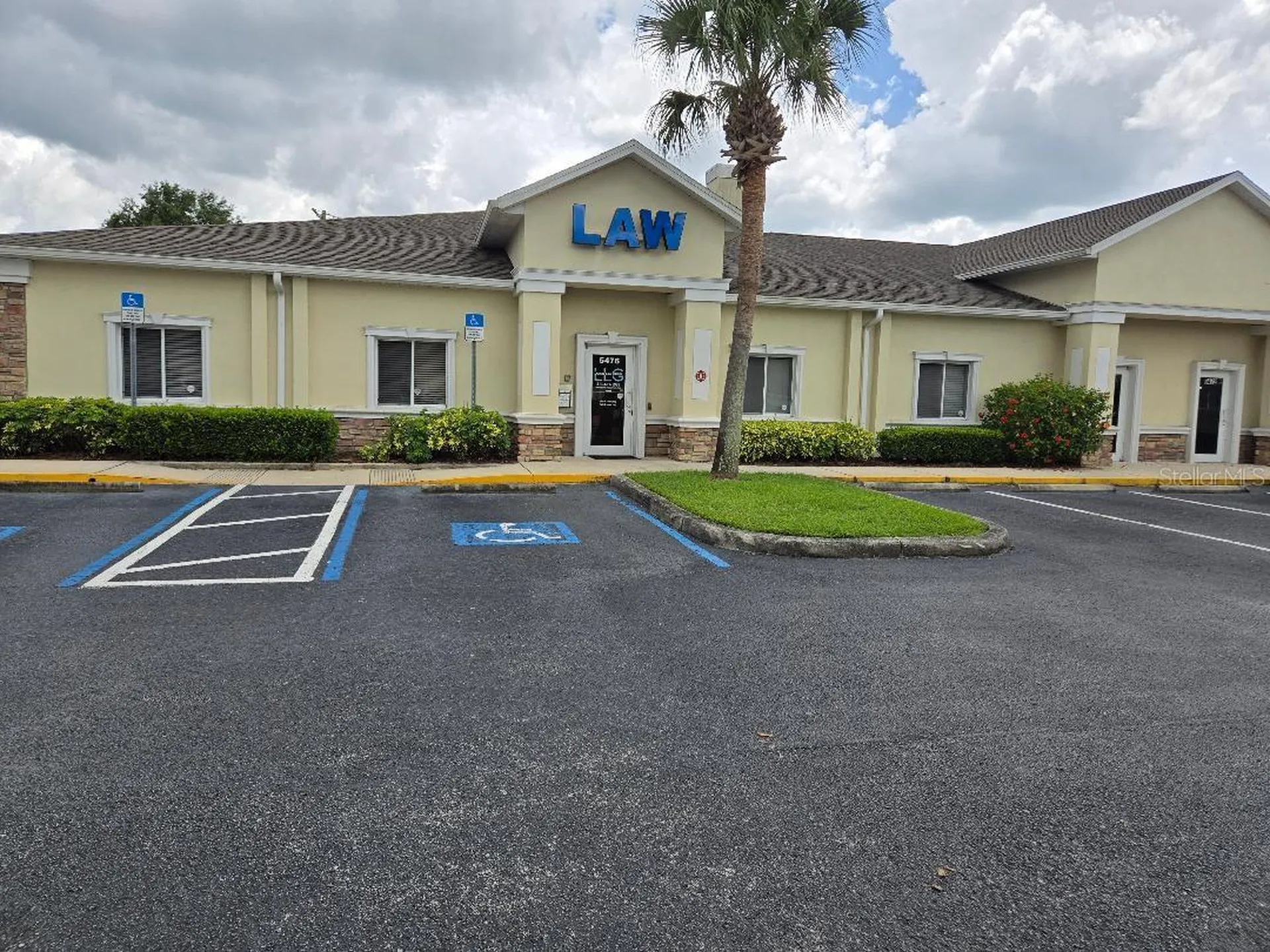 5476 Lithia Pinecrest Road Lithia FL 33547