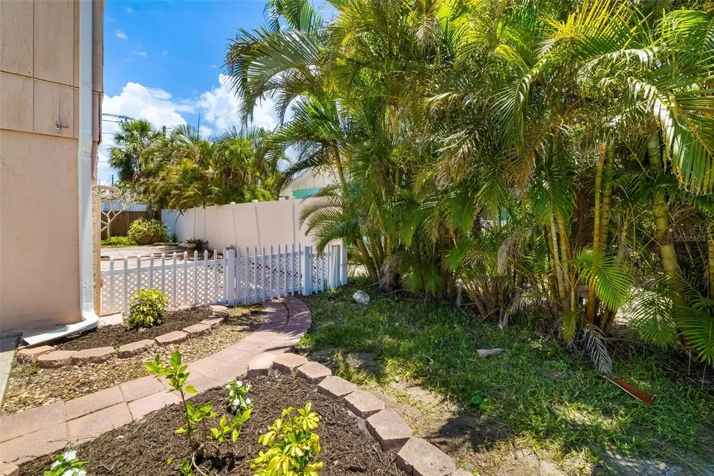 202 Peacock Lane Holmes Beach FL 34217
