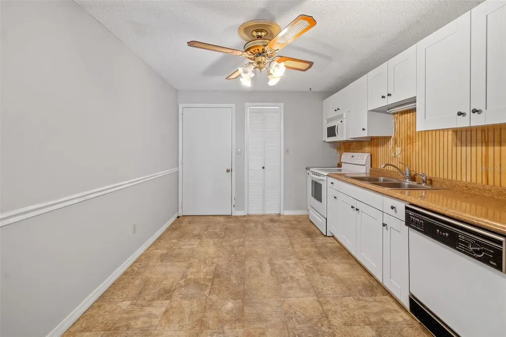 202 Peacock Lane Holmes Beach FL 34217