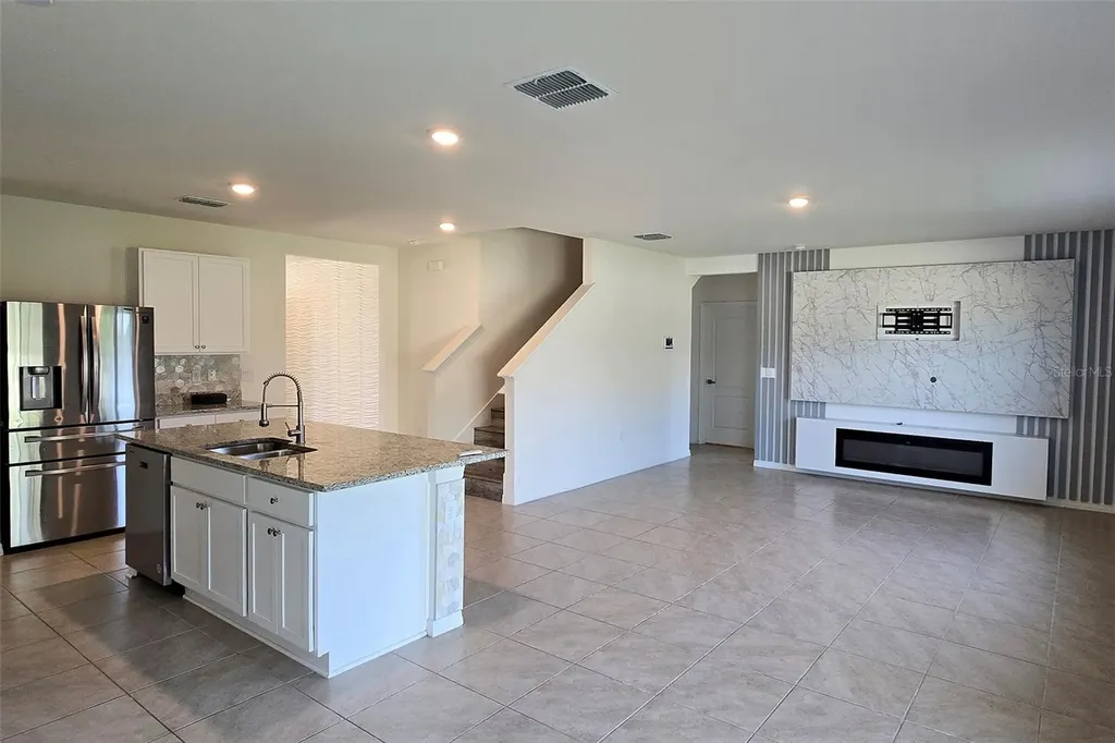2722 Numa Falls Avenue Davenport FL 33837