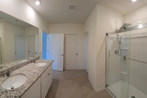 2722 Numa Falls Avenue Davenport FL 33837