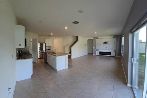 2722 Numa Falls Avenue Davenport FL 33837