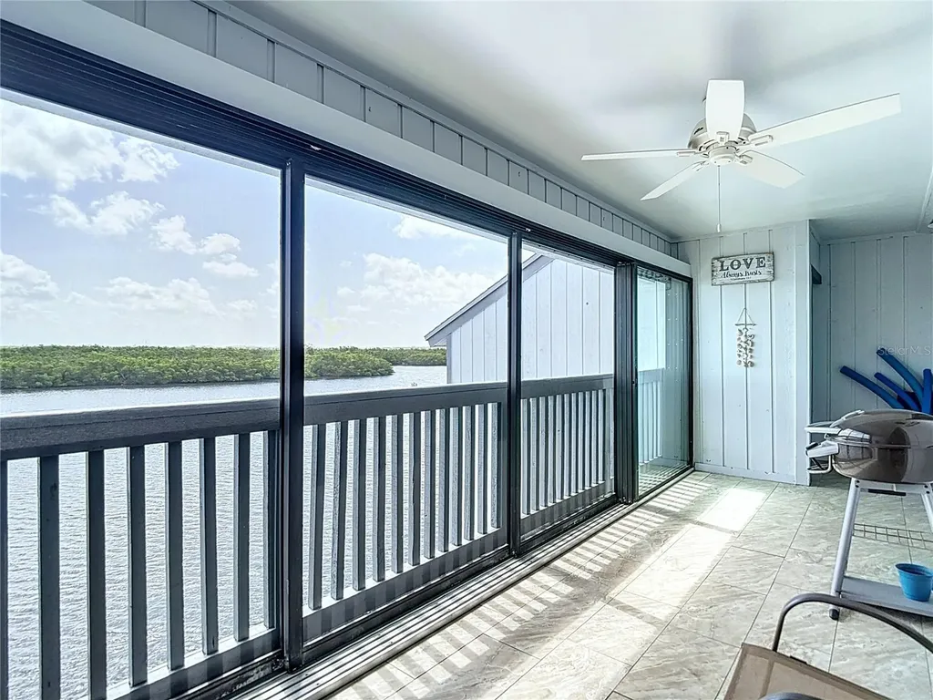 809 Bahia Del Sol Drive Ruskin FL 33570