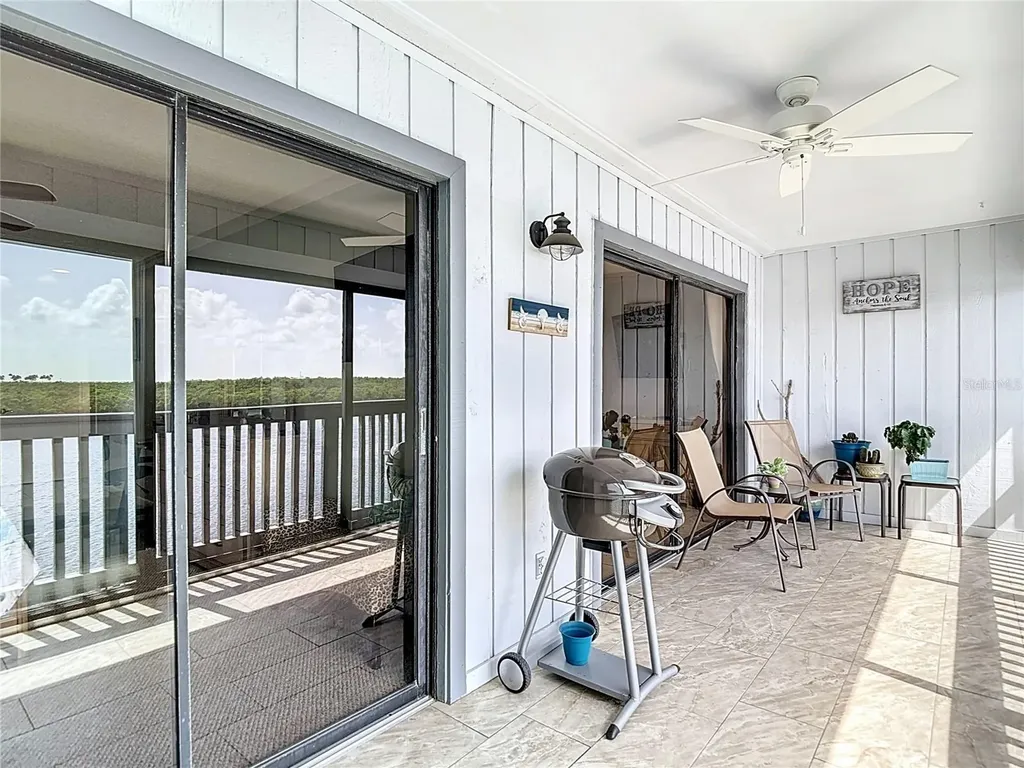 809 Bahia Del Sol Drive Ruskin FL 33570