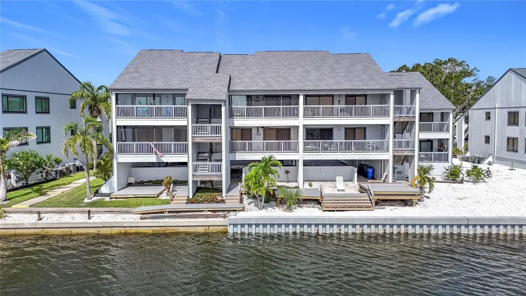 809 Bahia Del Sol Drive Ruskin FL 33570