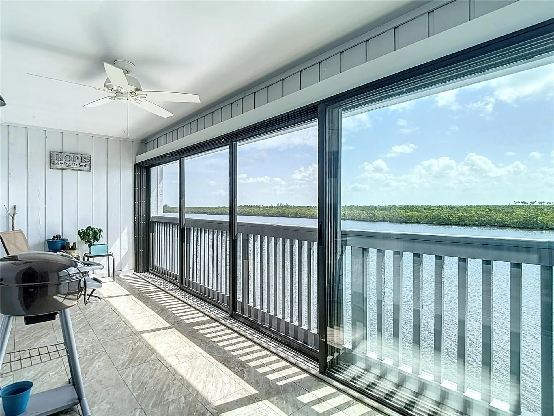 809 Bahia Del Sol Drive Ruskin FL 33570