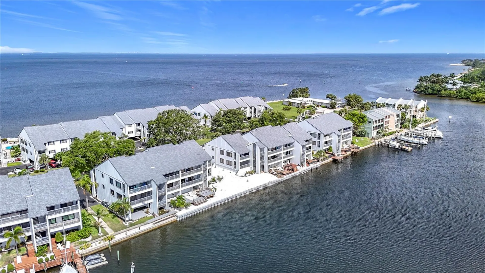 809 Bahia Del Sol Drive Ruskin FL 33570