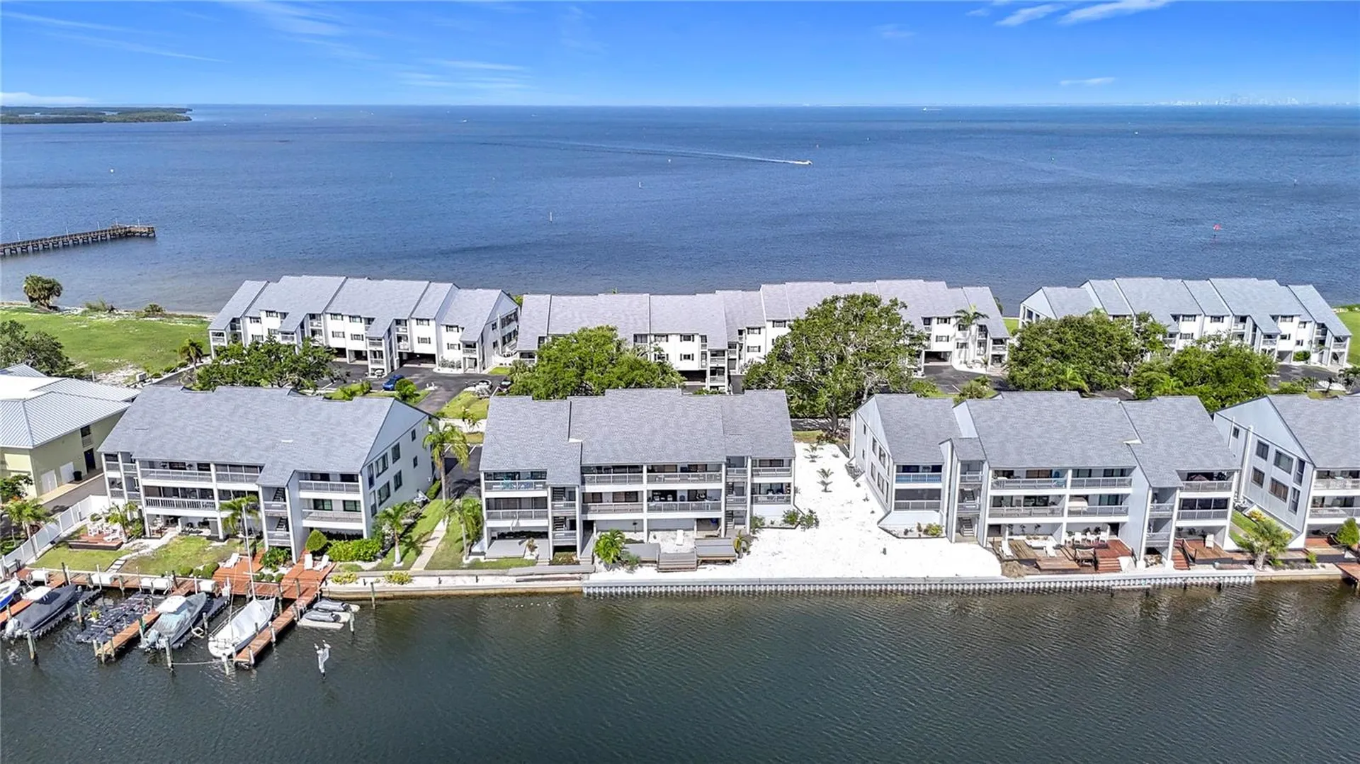 809 Bahia Del Sol Drive Ruskin FL 33570