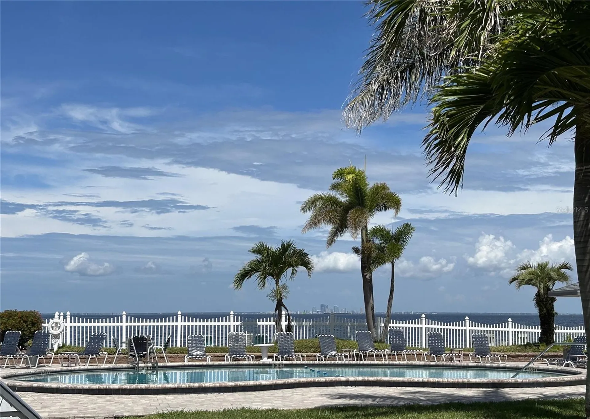 809 Bahia Del Sol Drive Ruskin FL 33570