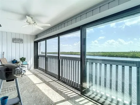 809 Bahia Del Sol Drive Ruskin FL 33570