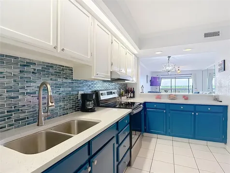 809 Bahia Del Sol Drive Ruskin FL 33570