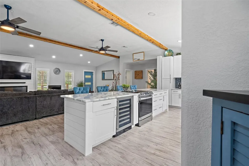 2820 Whitney Road Clearwater FL 33760