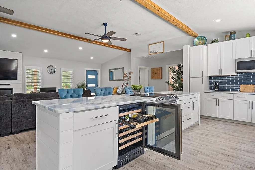 2820 Whitney Road Clearwater FL 33760