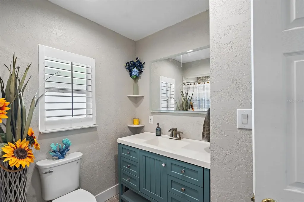 2820 Whitney Road Clearwater FL 33760