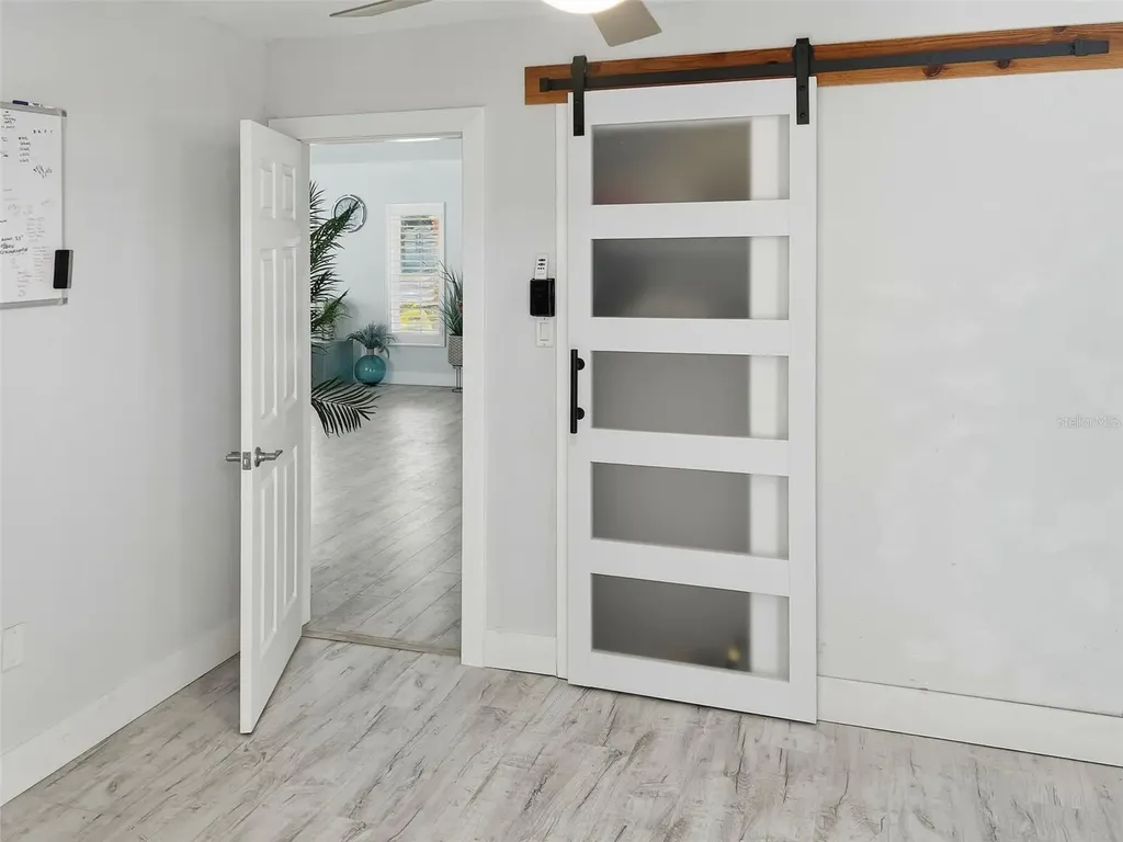 2820 Whitney Road Clearwater FL 33760