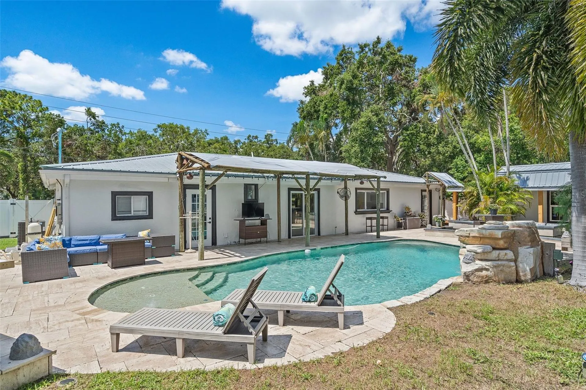 2820 Whitney Road Clearwater FL 33760