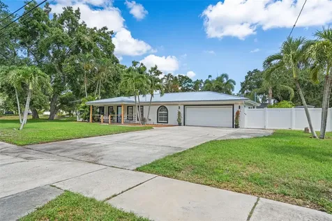 2820 Whitney Road Clearwater FL 33760