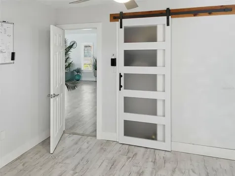 2820 Whitney Road Clearwater FL 33760