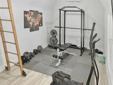 2820 Whitney Road Clearwater FL 33760
