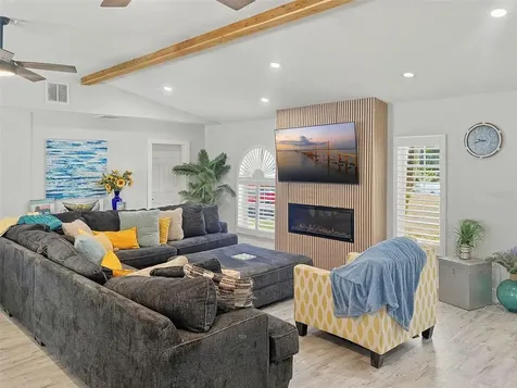 2820 Whitney Road Clearwater FL 33760