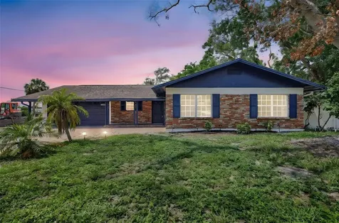 8701 Thornwood Lane Tampa FL 33615