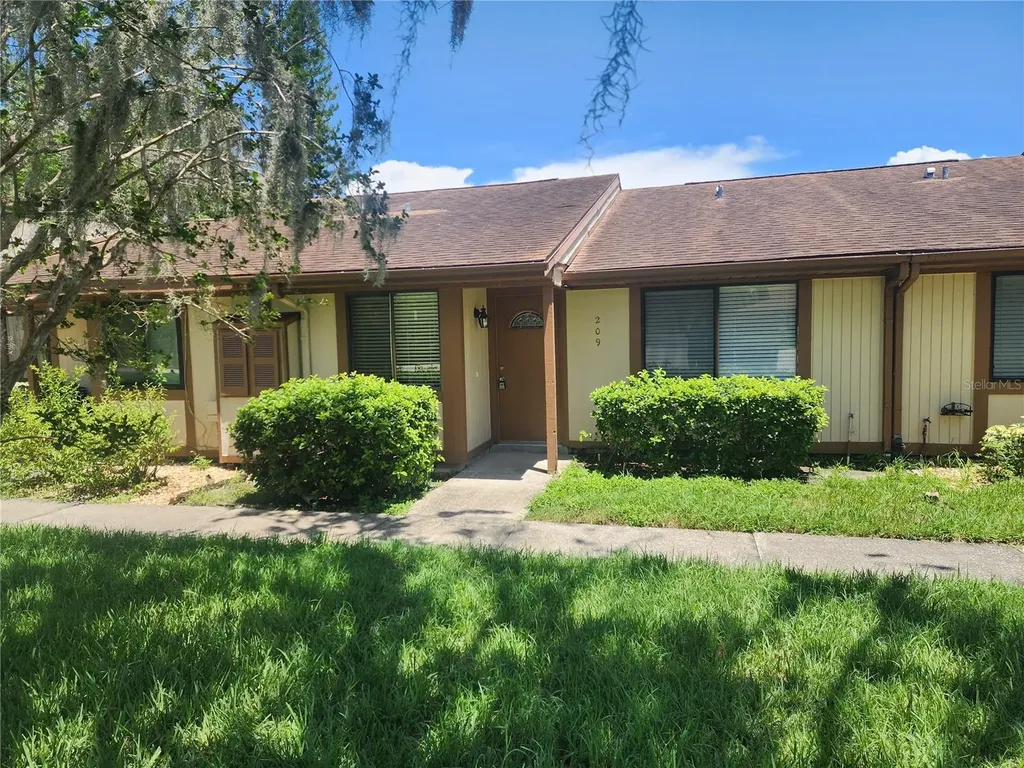 209 Corkwood Lane Oldsmar FL 34677