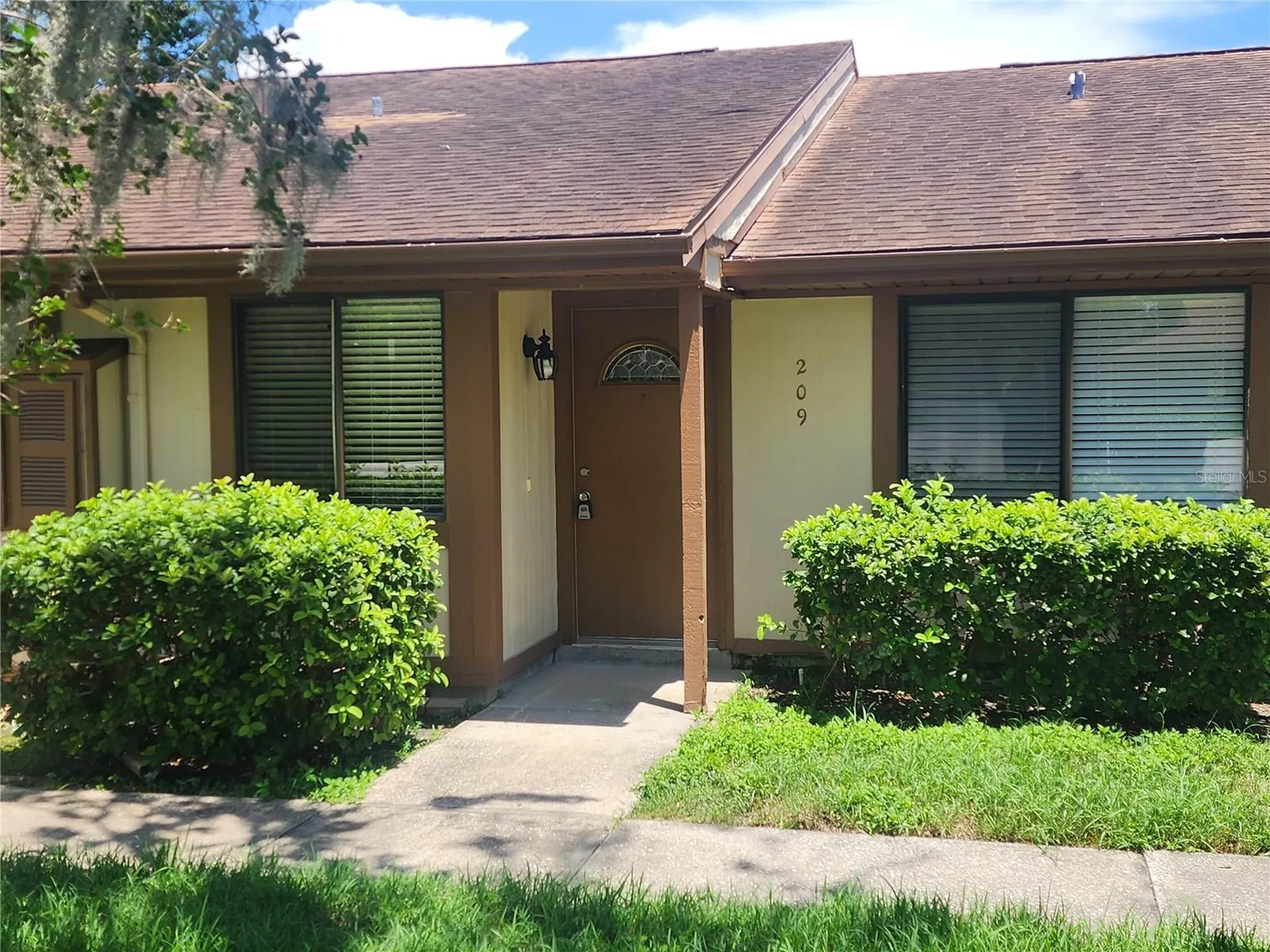 209 Corkwood Lane Oldsmar FL 34677