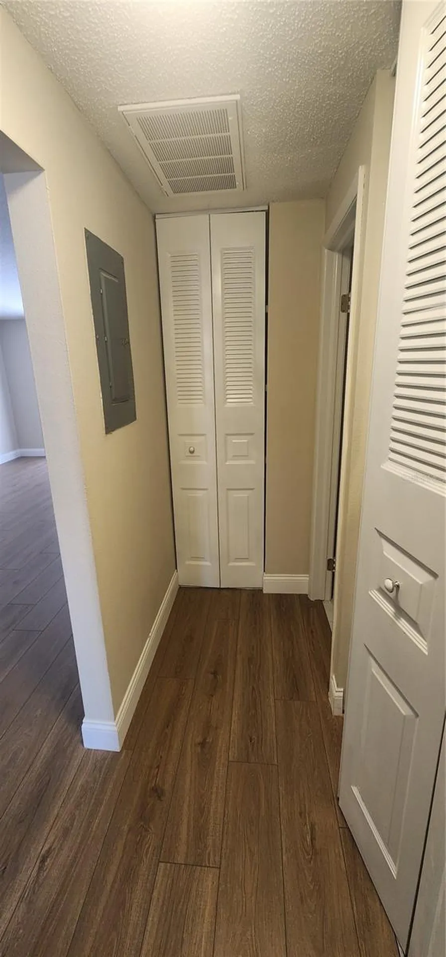 209 Corkwood Lane Oldsmar FL 34677