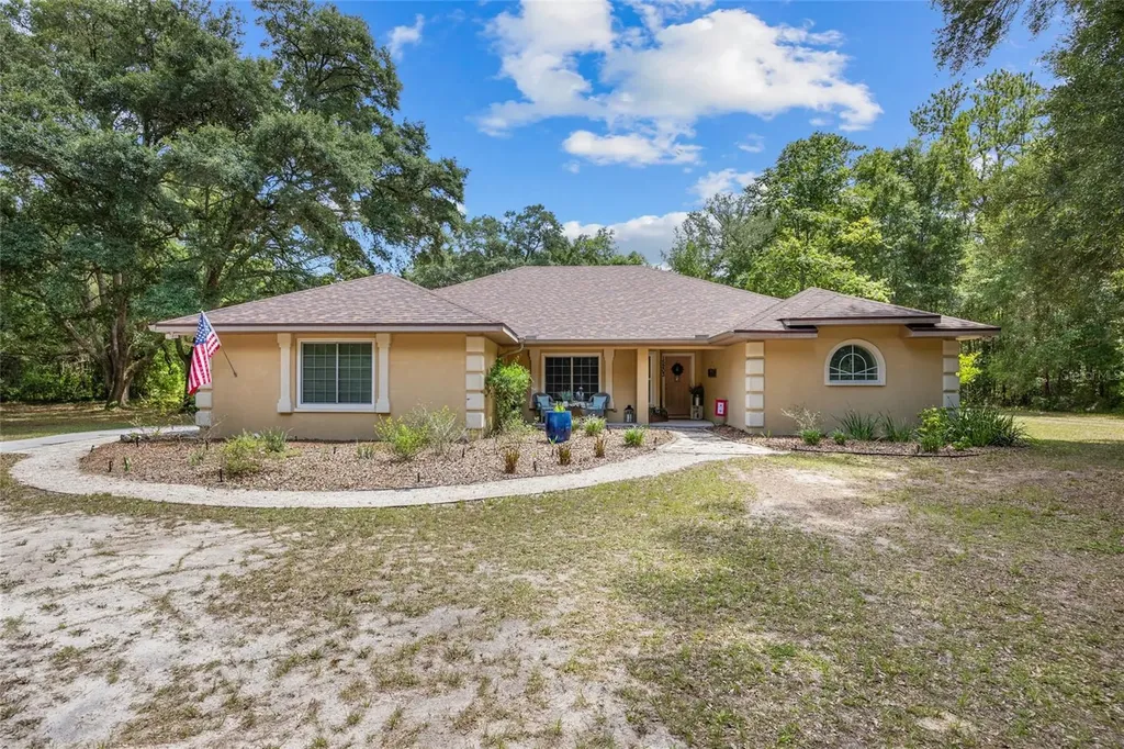15203 SW 15th Avenue Newberry FL 32669